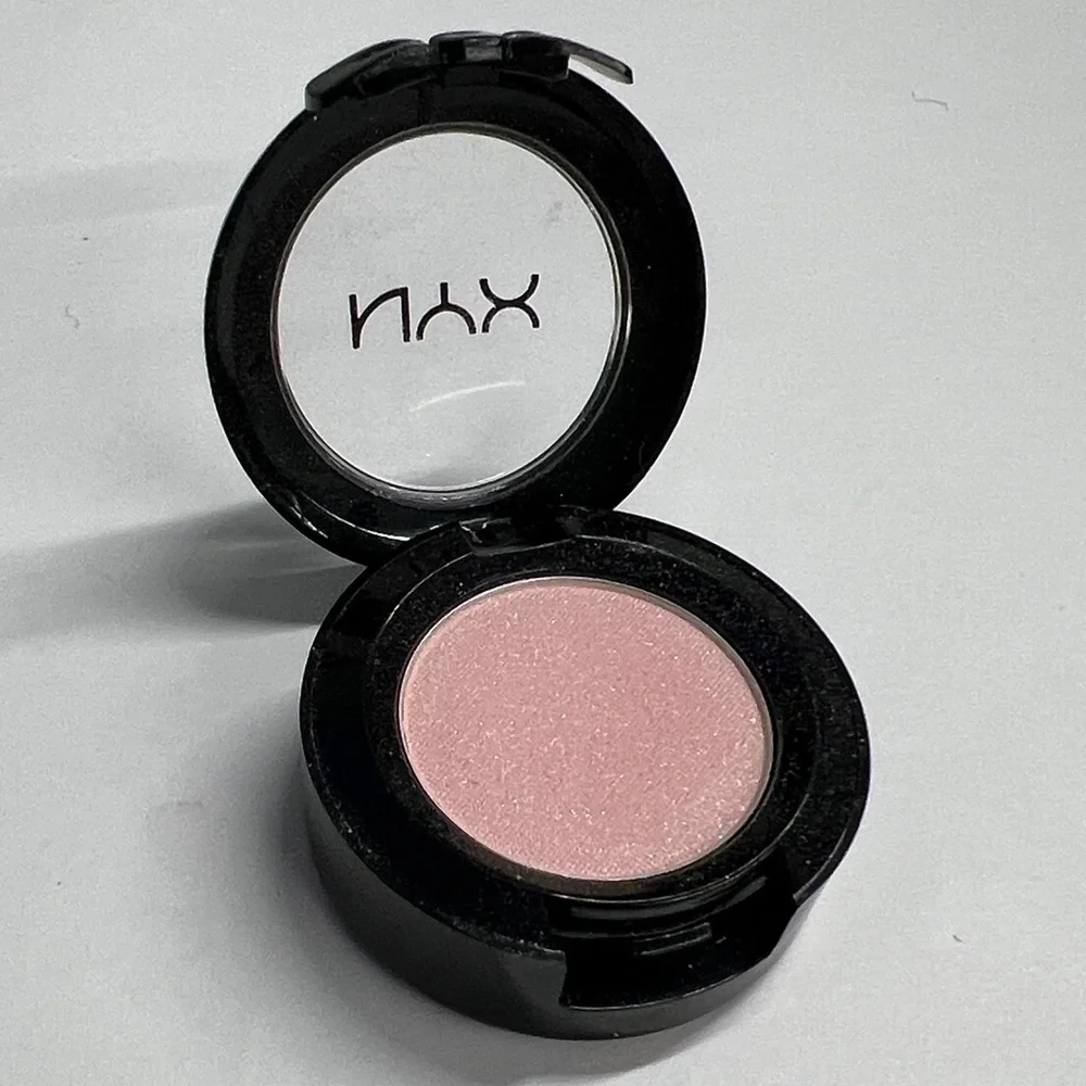 NYX Eyeshadow Pot in Gumdrop - New